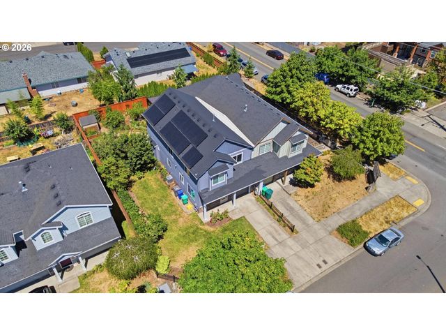 17325 Se SHERMAN St, Portland, OR 97233