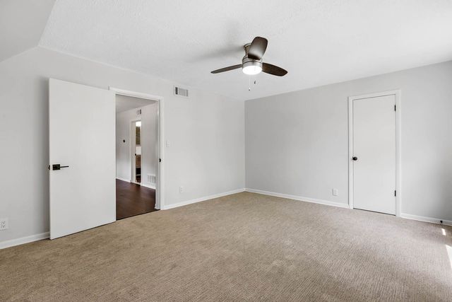 6844 N Ottawa Avenue 2, Chicago, IL 60631