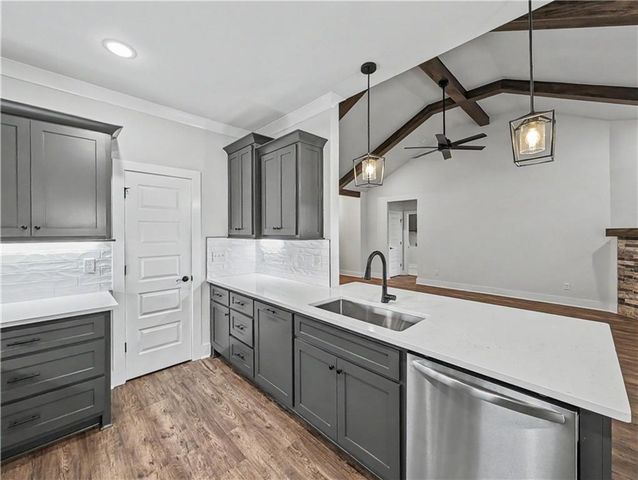 24 Cromarty Drive, Bella Vista, AR 72715