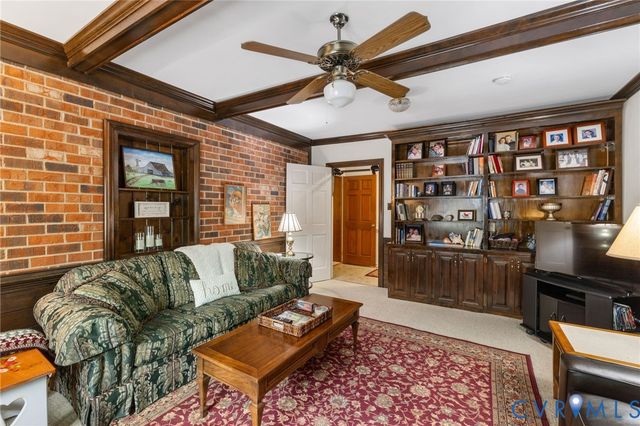 421 Paddington Dr, Midlothian, VA 23114
