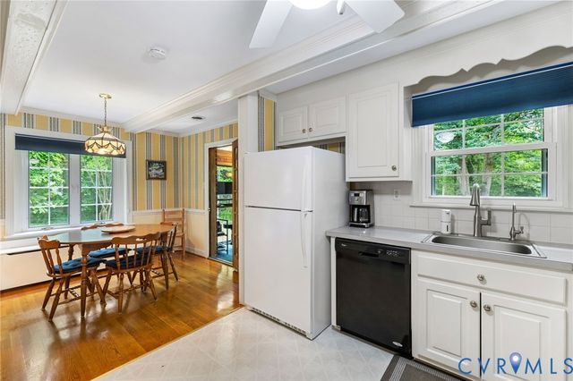 421 Paddington Dr, Midlothian, VA 23114