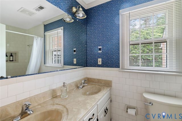 421 Paddington Dr, Midlothian, VA 23114
