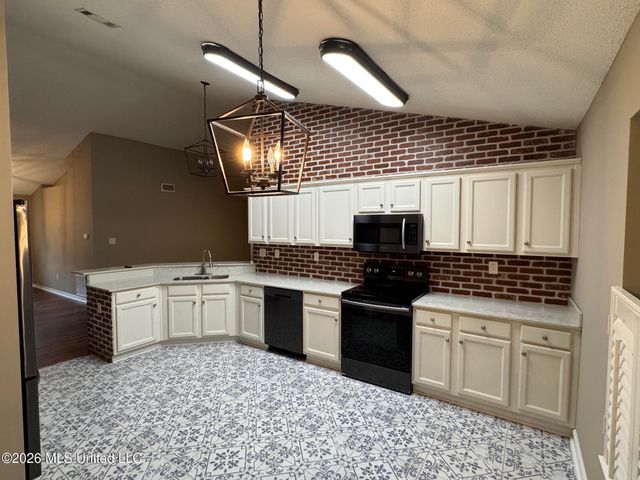 99118 Koloa Street, Diamondhead, MS 39525