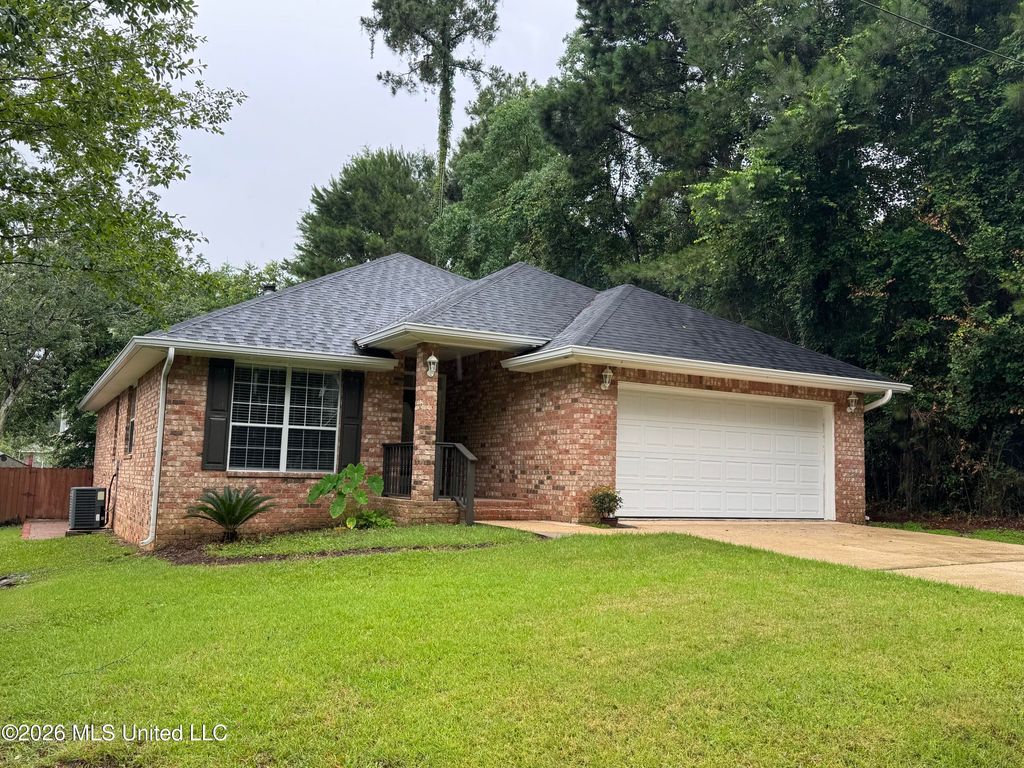 99118 Koloa Street, Diamondhead, MS 39525