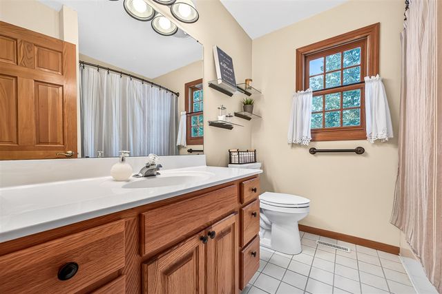 975 Glenwood Avenue, Muskegon, MI 49445