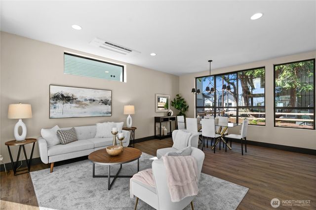 1128 31st Avenue S, Seattle, WA 98144