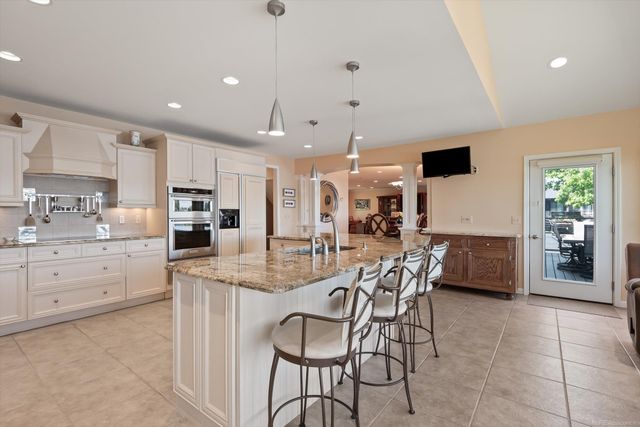 400 Lakes Edge Drive, Oxford Twp, MI 48371