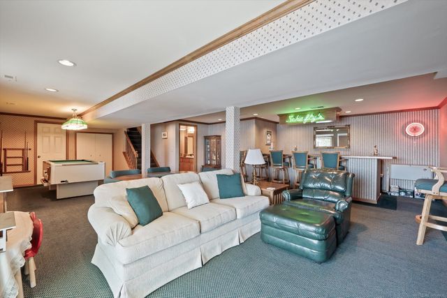 400 Lakes Edge Drive, Oxford Twp, MI 48371