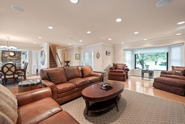 400 Lakes Edge Drive, Oxford Twp, MI 48371