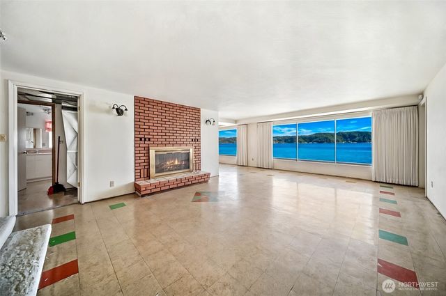8361 NE North Shore Road, Belfair, WA 98528