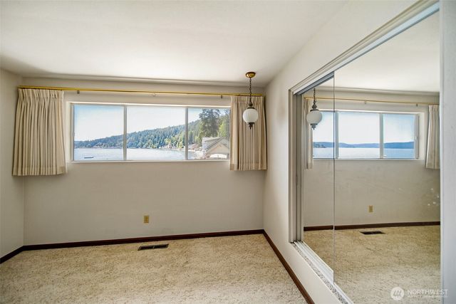 8361 NE North Shore Road, Belfair, WA 98528