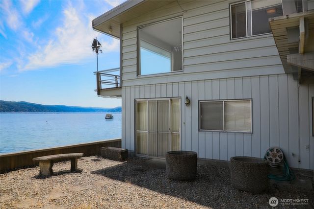 8361 NE North Shore Road, Belfair, WA 98528