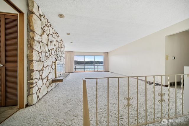 8361 NE North Shore Road, Belfair, WA 98528