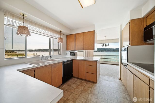 8361 NE North Shore Road, Belfair, WA 98528