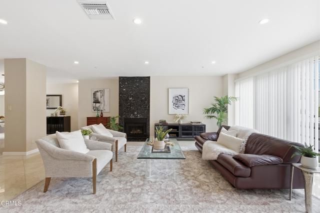 628 South Street B, Glendale, CA 91202