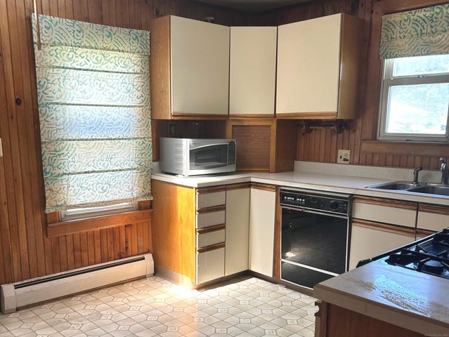 20 Argonne Terrace, Seymour, CT 06483