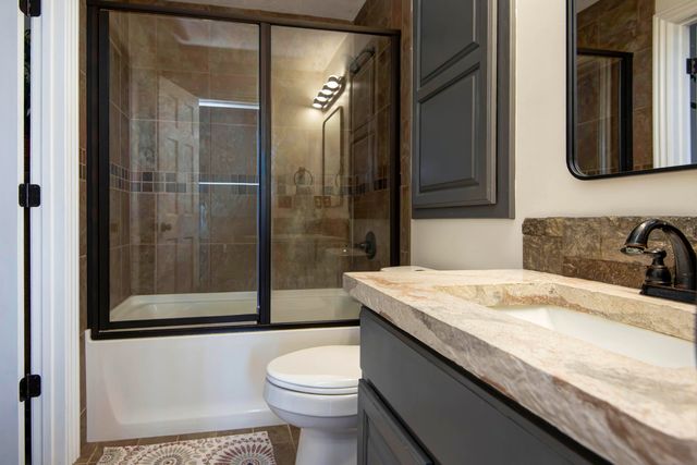 175 Split Rock Drive, Hollister, MO 65672