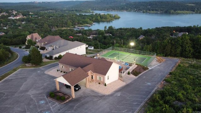 175 Split Rock Drive, Hollister, MO 65672