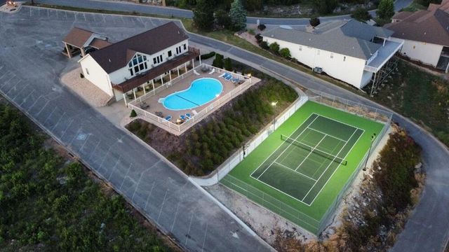 175 Split Rock Drive, Hollister, MO 65672