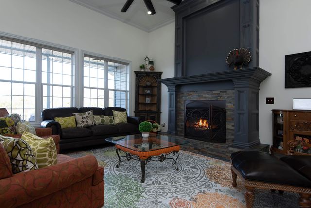 175 Split Rock Drive, Hollister, MO 65672