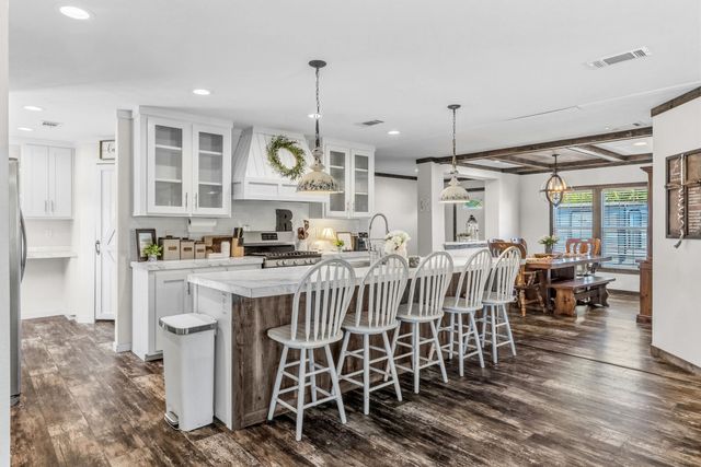 151 Hilltop Lane, Emory, TX 75440