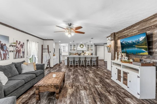151 Hilltop Lane, Emory, TX 75440