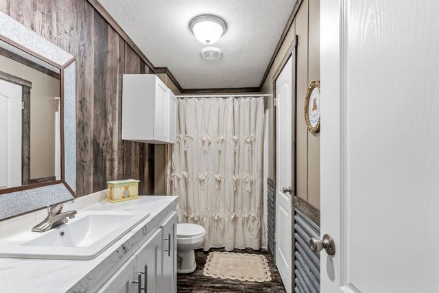 151 Hilltop Lane, Emory, TX 75440