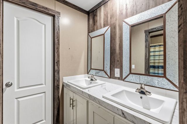 151 Hilltop Lane, Emory, TX 75440