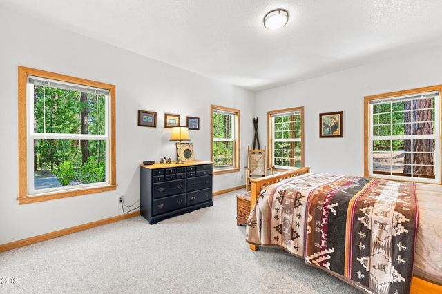 53481 Brookie Way, La Pine, OR 97739