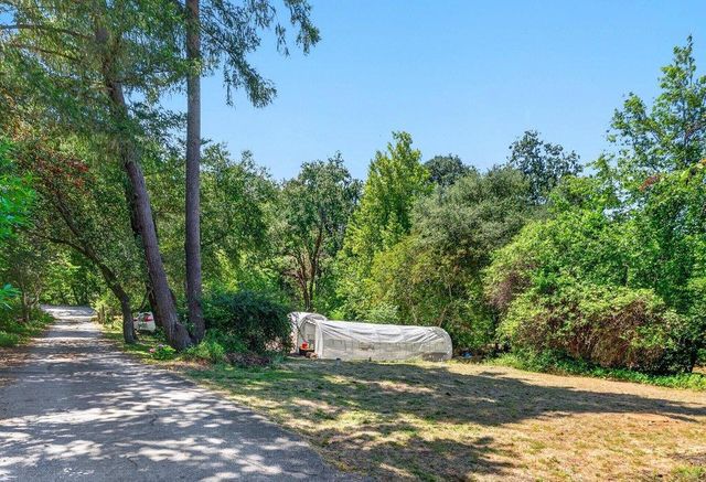 8484 E Zayante Road, Felton, CA 95018
