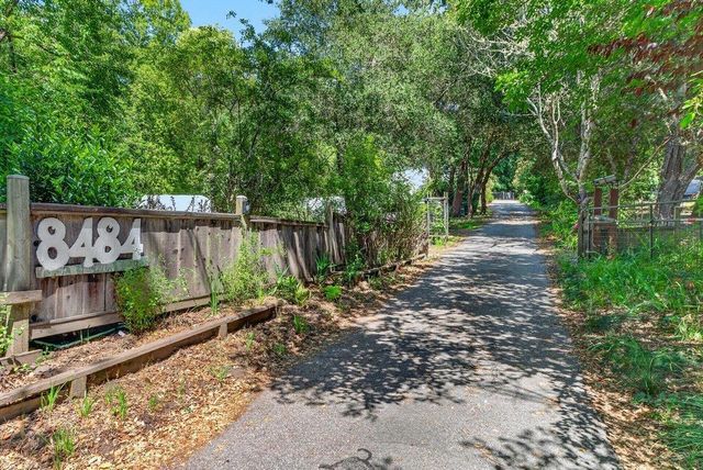 8484 E Zayante Road, Felton, CA 95018