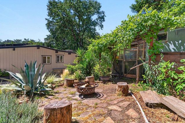 8484 E Zayante Road, Felton, CA 95018