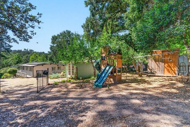 8484 E Zayante Road, Felton, CA 95018