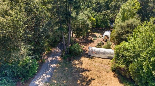 8484 E Zayante Road, Felton, CA 95018