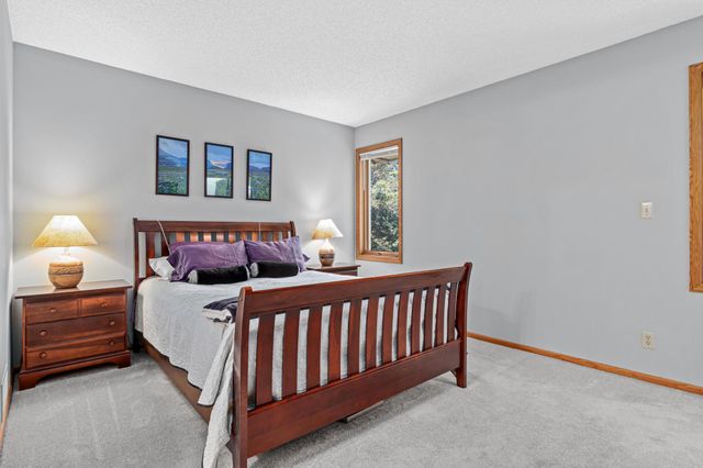417 75th Avenue N, Brooklyn Park, MN 55444