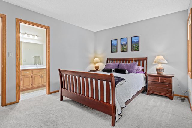 417 75th Avenue N, Brooklyn Park, MN 55444