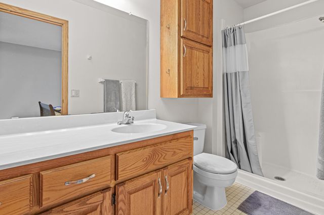 417 75th Avenue N, Brooklyn Park, MN 55444
