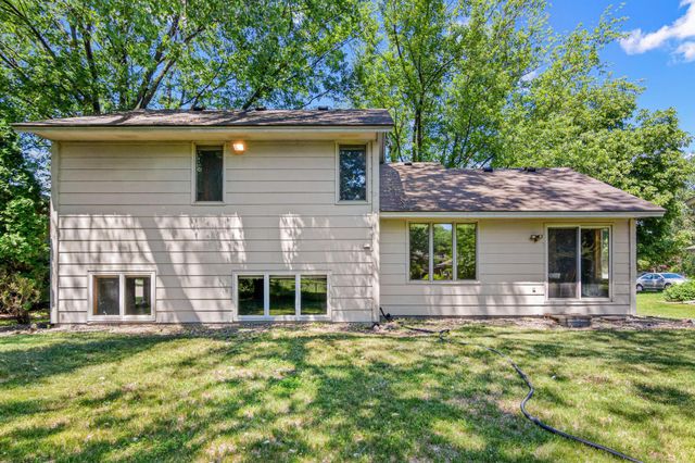 417 75th Avenue N, Brooklyn Park, MN 55444
