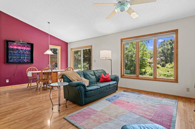 417 75th Avenue N, Brooklyn Park, MN 55444