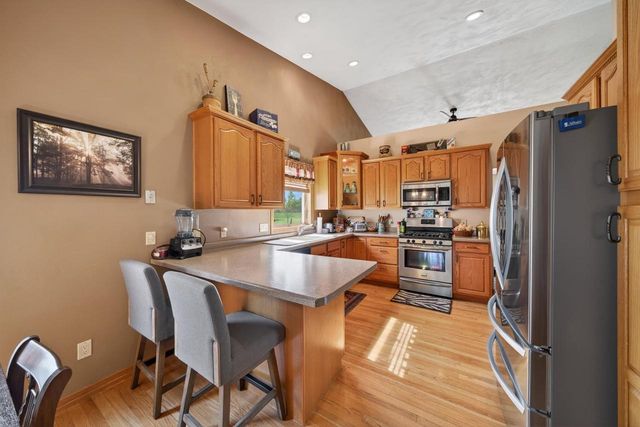 1818 E SYLVAN AVENUE, Appleton, WI 54915