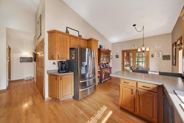 1818 E SYLVAN AVENUE, Appleton, WI 54915
