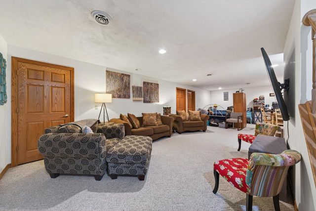 1818 E SYLVAN AVENUE, Appleton, WI 54915