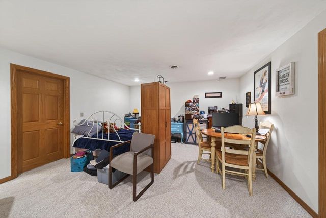 1818 E SYLVAN AVENUE, Appleton, WI 54915