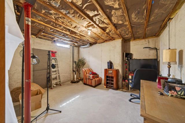 1818 E SYLVAN AVENUE, Appleton, WI 54915