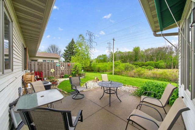 1818 E SYLVAN AVENUE, Appleton, WI 54915