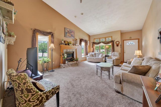 1818 E SYLVAN AVENUE, Appleton, WI 54915