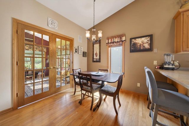 1818 E SYLVAN AVENUE, Appleton, WI 54915