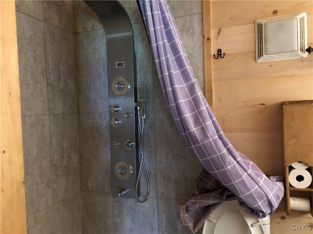 12817 Whitney Road, Henderson, NY 13650