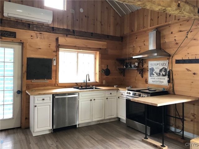 12817 Whitney Road, Henderson, NY 13650