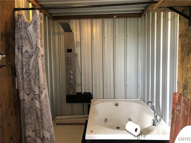 12817 Whitney Road, Henderson, NY 13650